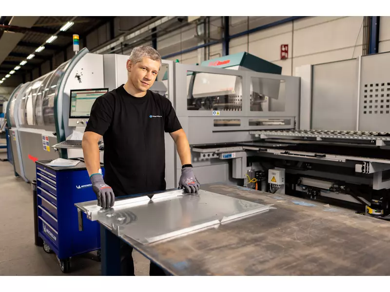 LucasKemper_Hieselaar_LR-53 TOP.webp